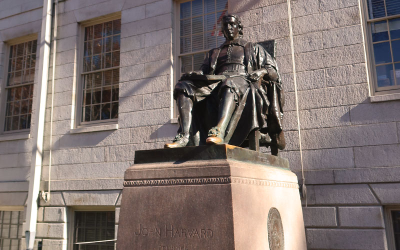 John Harvard statue